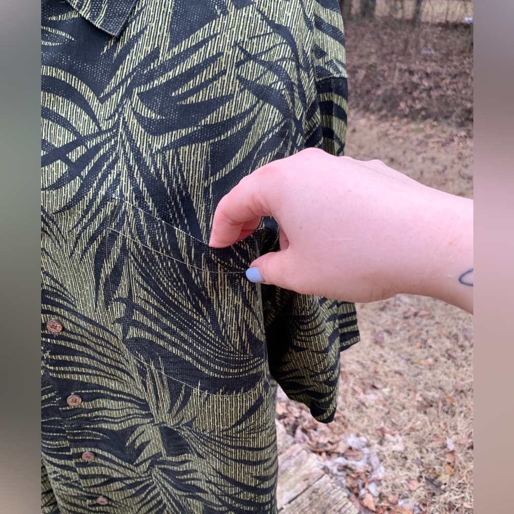 Silk Palm Leaf Hawaiian Button-Up Shirt - Picture 10 of 16